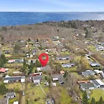 Sommerhusidyl Med Vildmarksbad, Og Udebruser Semesterbostad *