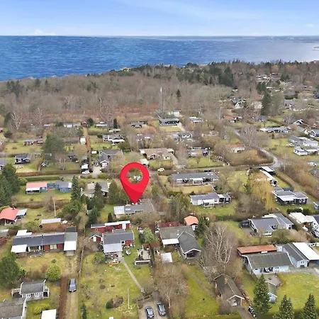 Sommerhusidyl Med Vildmarksbad, Og Udebruser Tatil Evi *